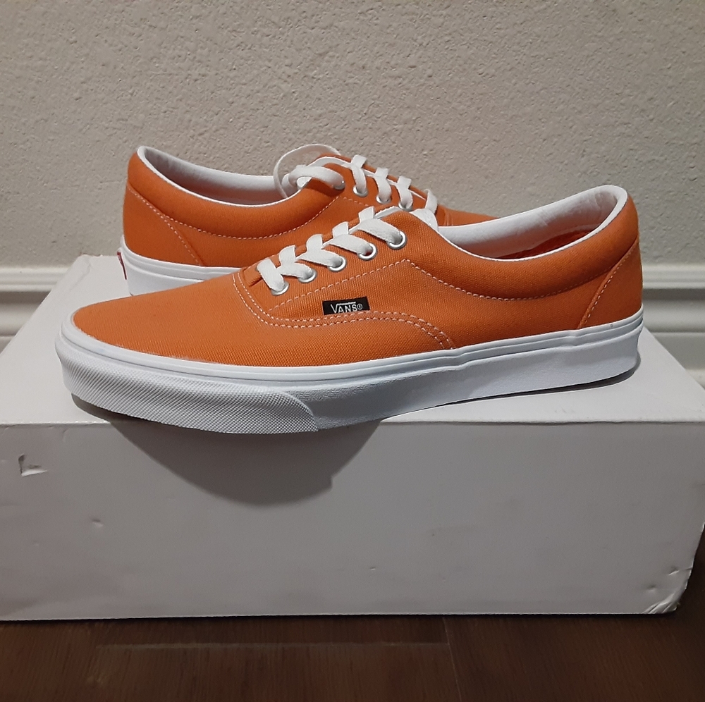 Vans - Picture 2 of 4